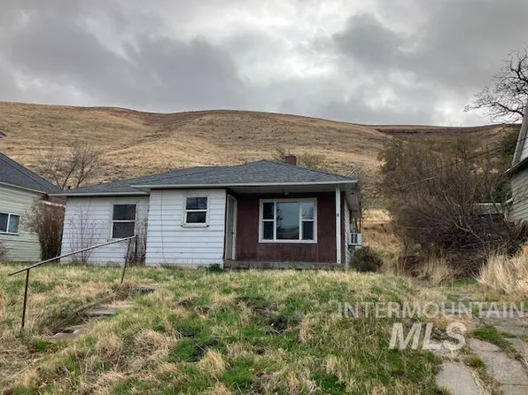 1122 Arlington St, Pomeroy, WA 99347