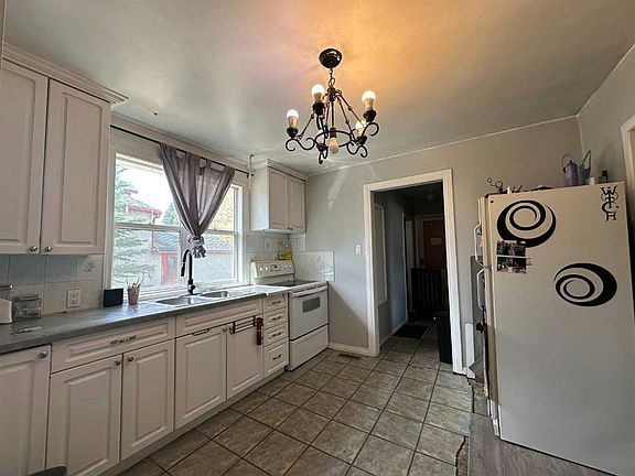 4th image of 5110 S 60th Ave