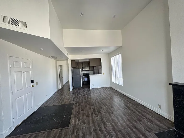 1210 S Sherbourne Dr #304 — Photo 4