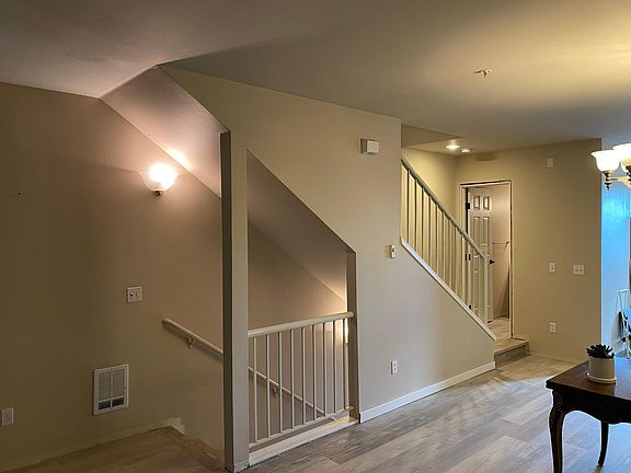 4th image of 16125 Juanita Woodinville Way NE Unit 2307