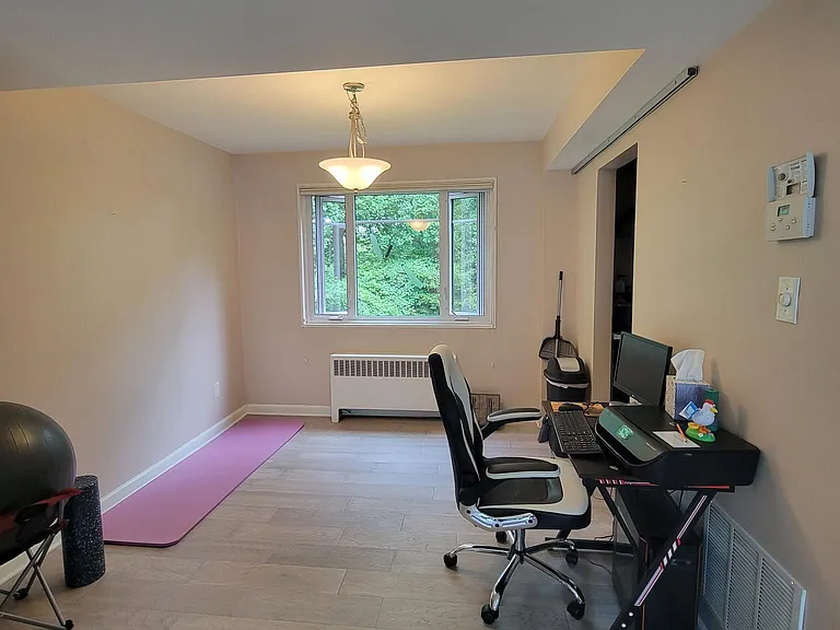 10407 Montrose Ave #201 — Photo 6
