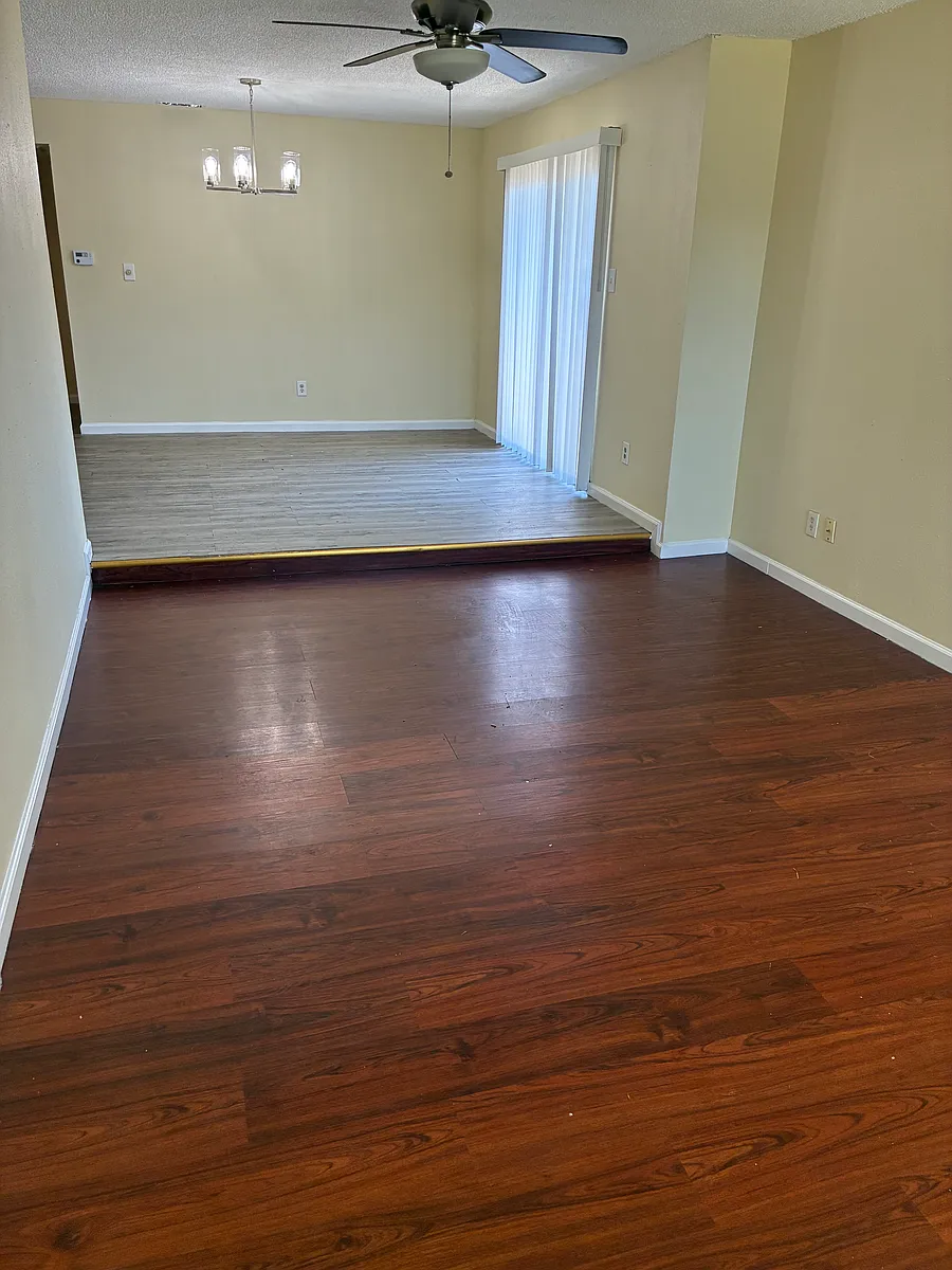 Building Photo - 8922 San Pasqual Way