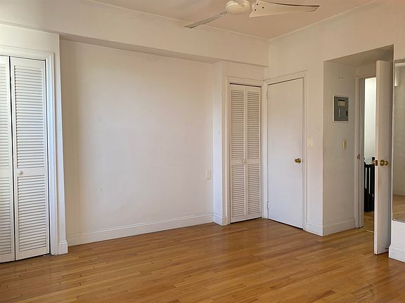 4th image of 257 York St APT 3