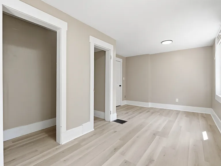 190 Bowman St — Photo 18