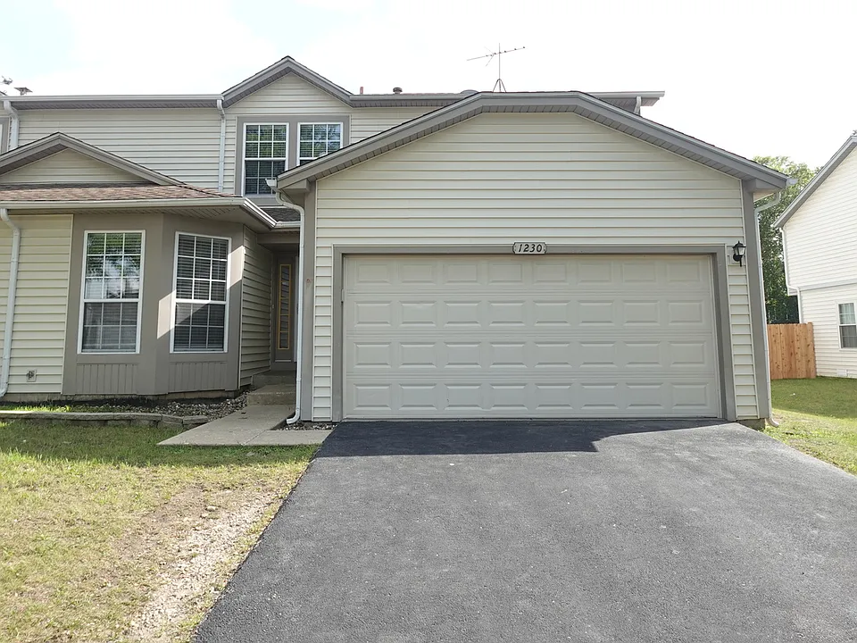 1230 Oak Ridge Dr #1230