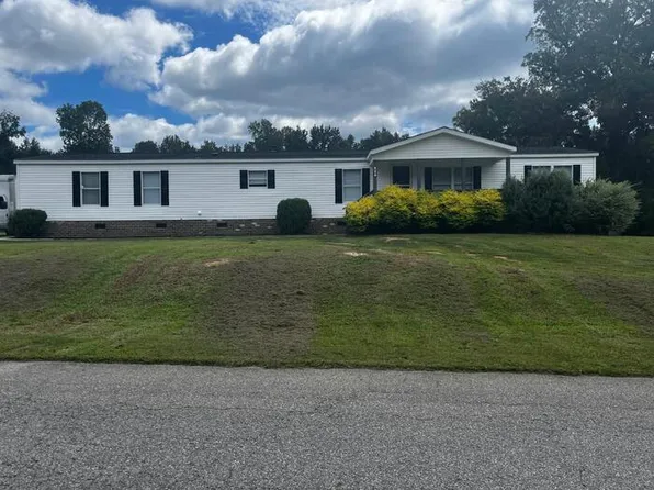 40 N Ridge Dr, Louisburg, NC 27549