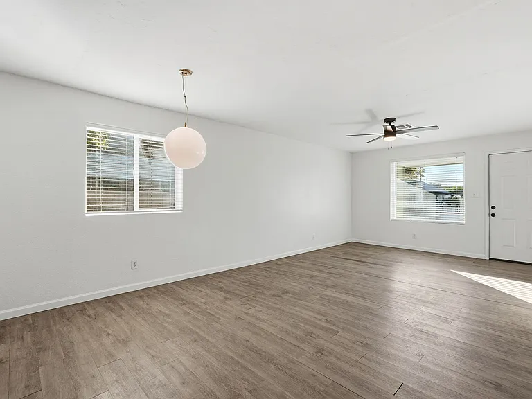 1322 W Taylor St — Photo 11