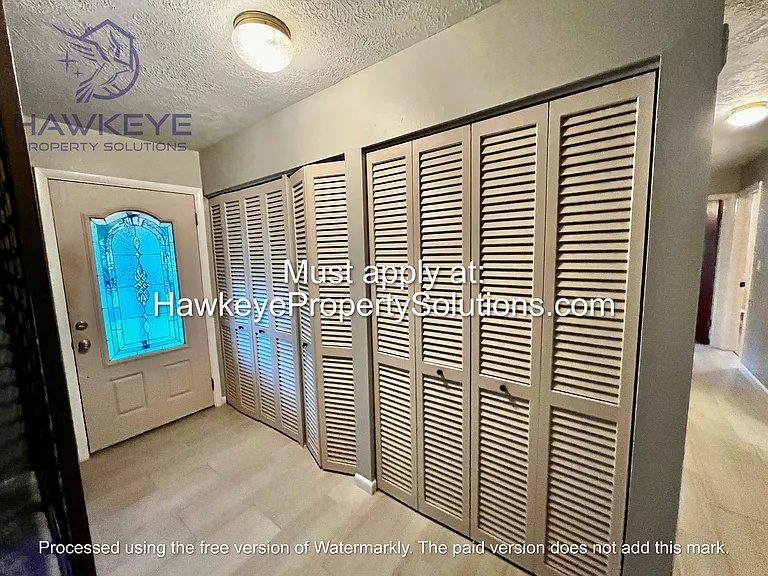 3205 Carleton Cir W — Photo 2