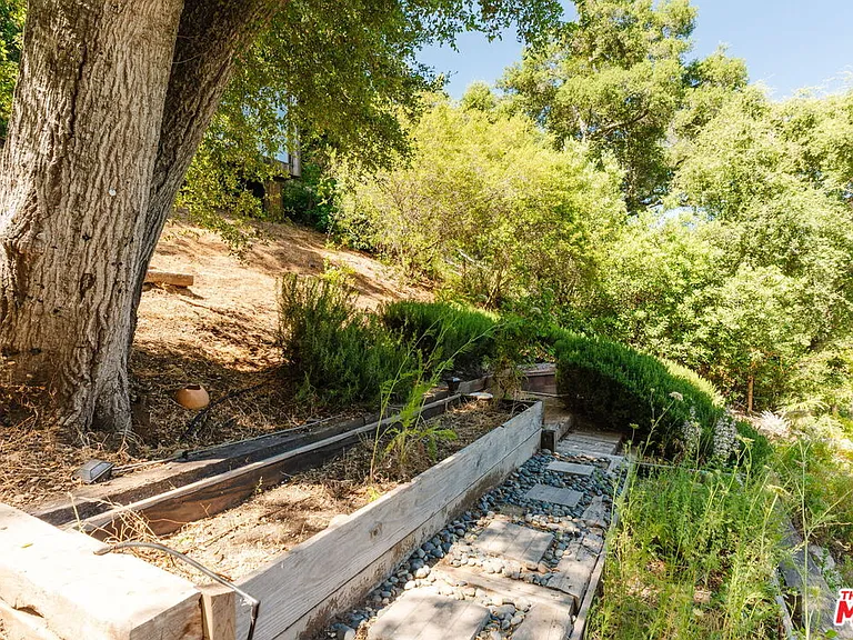 1149 Old Topanga Canyon Rd — Photo 24