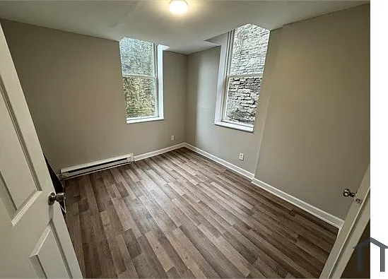 3 bed, 1200 sqft, $1,430 — Photo 2