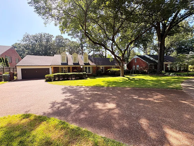 289 Woodmont Dr — Photo 4