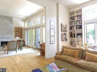 2319 Bancroft Pl NW, Washington, DC 20008