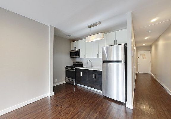 3rd image of 1351 Eastern Pkwy #2R