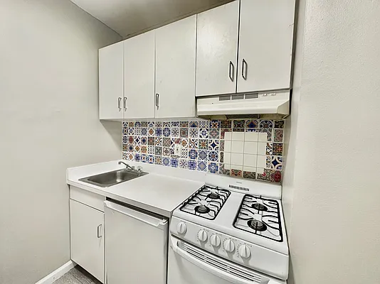 Rented by Compass | media 12