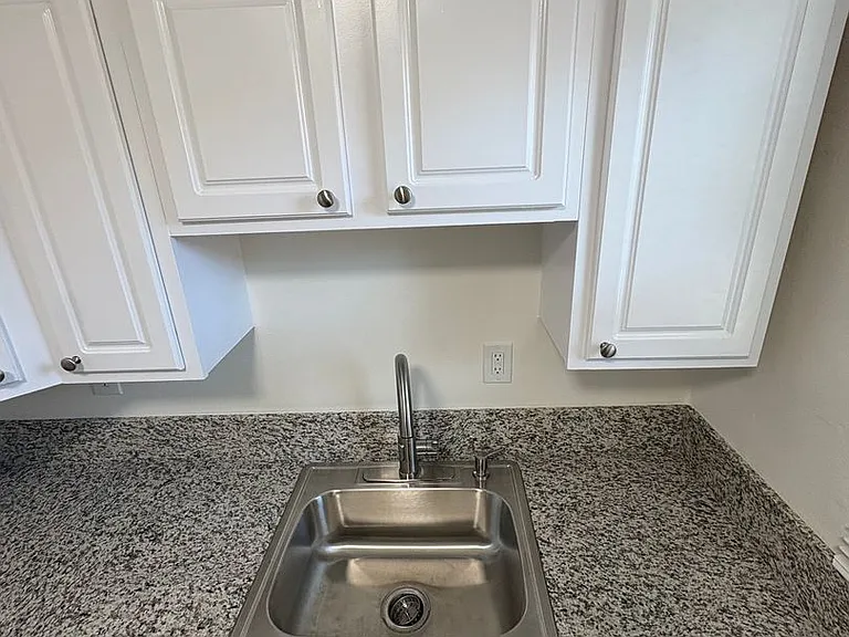 Greenranch Apartments — Photo 19