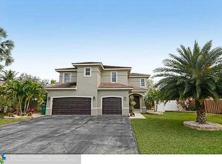 6938 E Wedgewood Ave, Davie, FL 33331