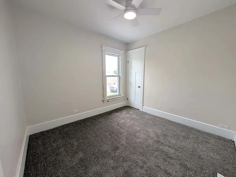 142 N Alma Ave — Photo 5