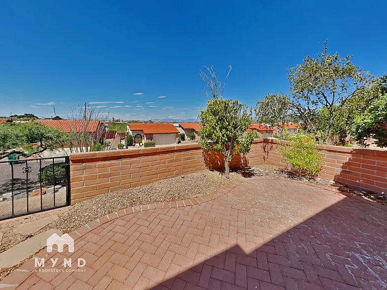 1606 W Calle Del Ducado — Photo 23