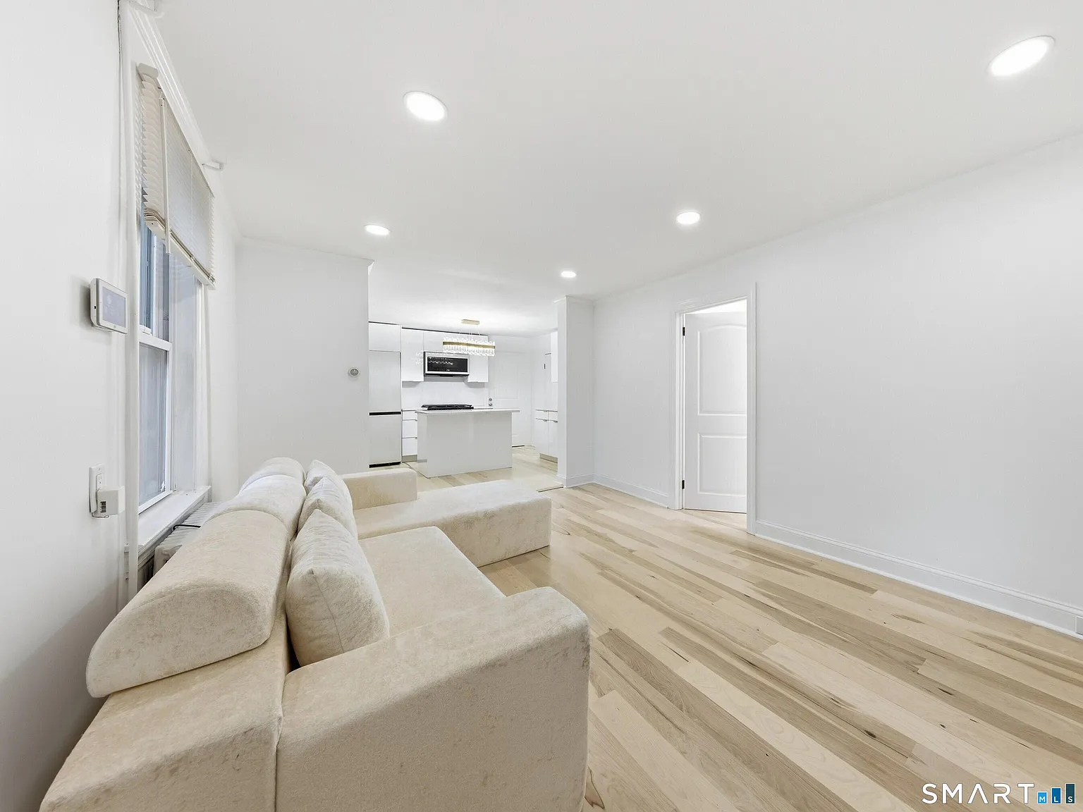 2 bed, 1.0 bath, 970 sqft, $2,750 — Photo 4