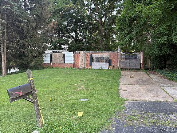 2nd image of 1214 Thatcher Ave