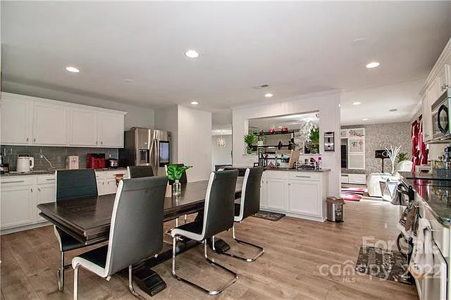 Tons of counter and cabinet space in kitchen