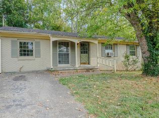 1434 Clayton Ct, Bowling Green, KY 42104