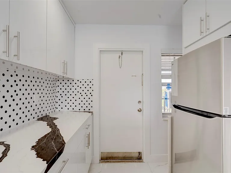 3050 N Palm Aire Dr #505 — Photo 19