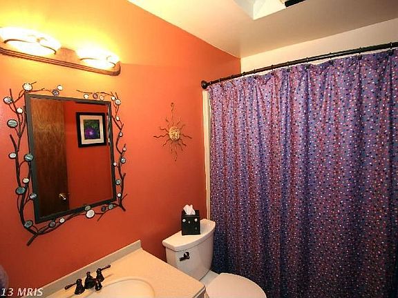 5th image of 158 Clarence Ave