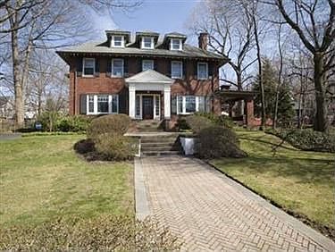 1st image of 2253 Harcourt Dr