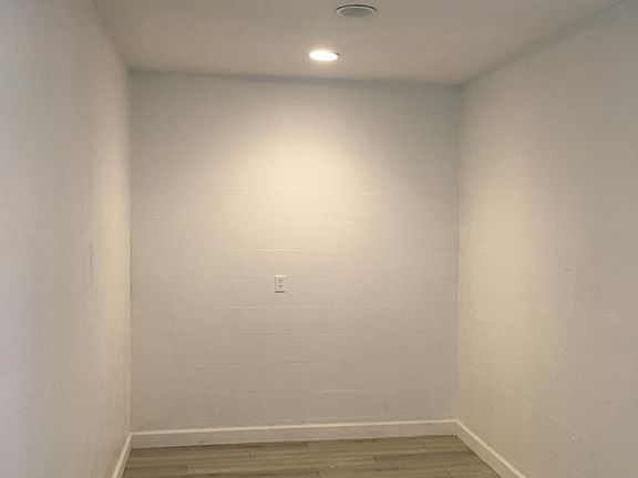 5th image of 1485 N Lyndell Dr #1