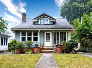 1255 Quilliams Rd, Cleveland Heights, OH 44121