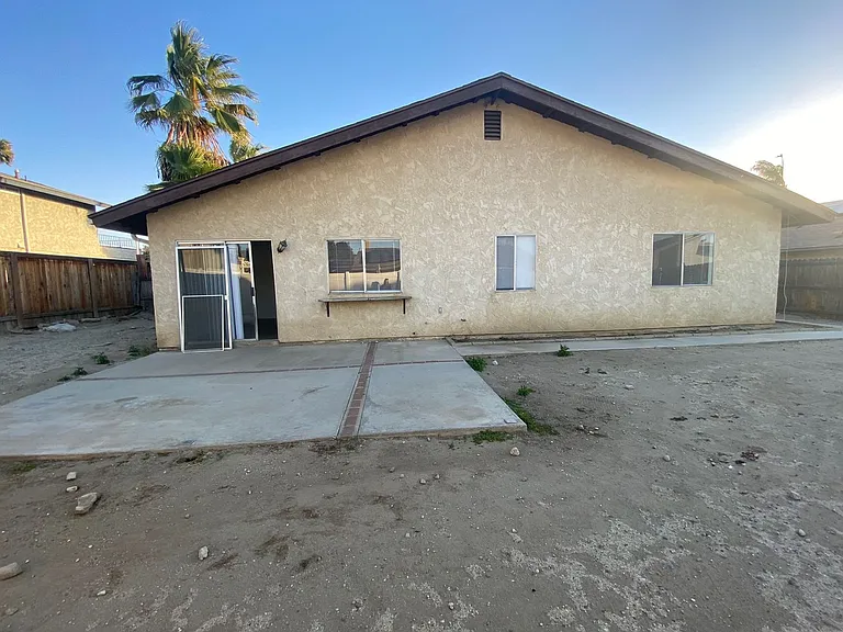 1421 Padua Ave — Photo 31