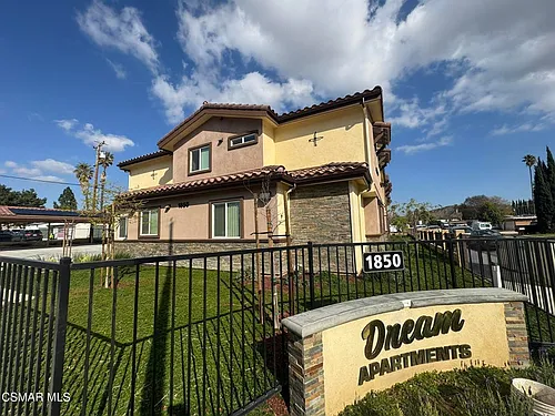 1850 Buyers St Photo 1
