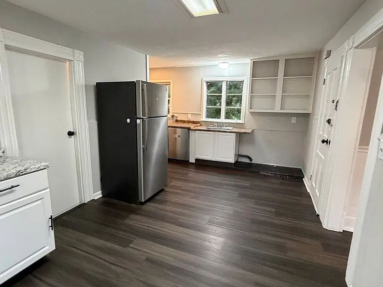 82 Brookside Ave — Photo 3