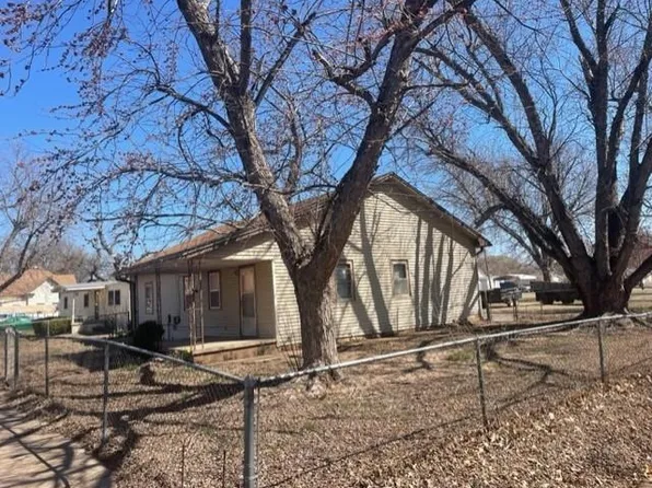 1023 Madison St, Harper, KS 67058