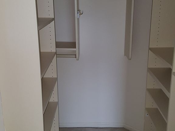 Walk in closet master br