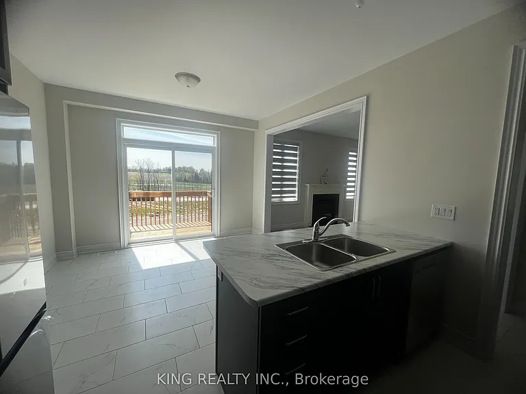 3008 Sierra Dr — Photo 9