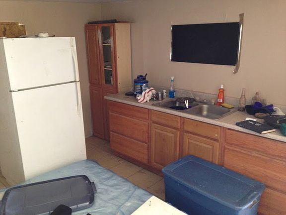 3rd image of 2601 E Wood St
