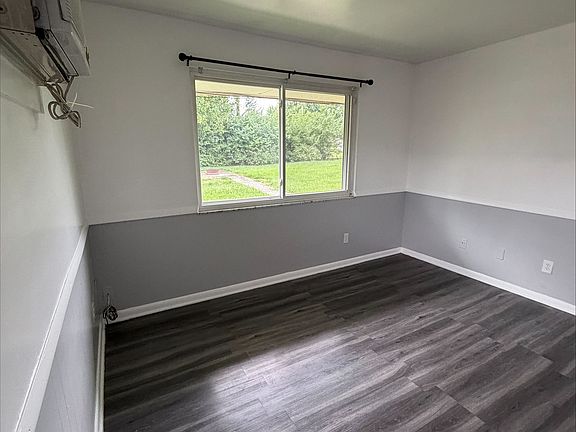 3rd image of 308 Kenbrook Dr