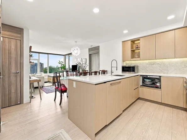 3300 Ketcheson Rd #1206, Richmond, BC V6X 0S5