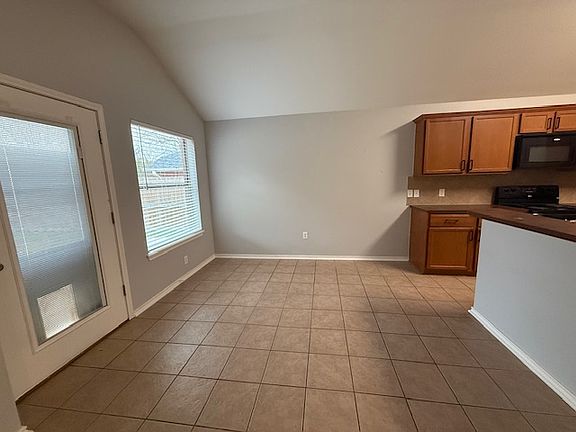 4th image of 1319 Mission Creek Dr