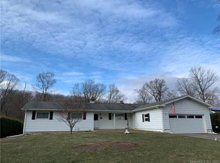 5 Johnson Dr, Danbury, CT 06811