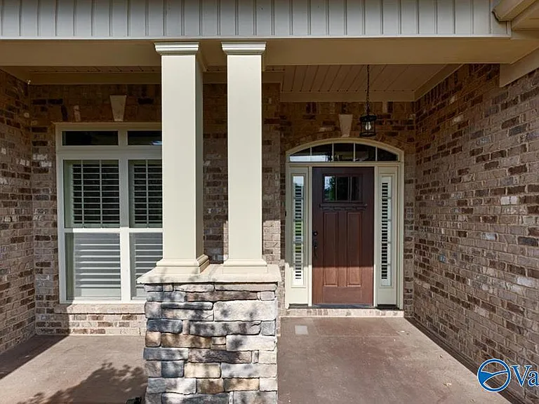 138 Legacy Cove Dr — Photo 2