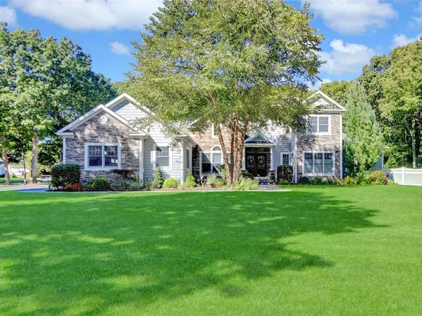 5 Phoenix Avenue, Port Jefferson Station, NY 11776