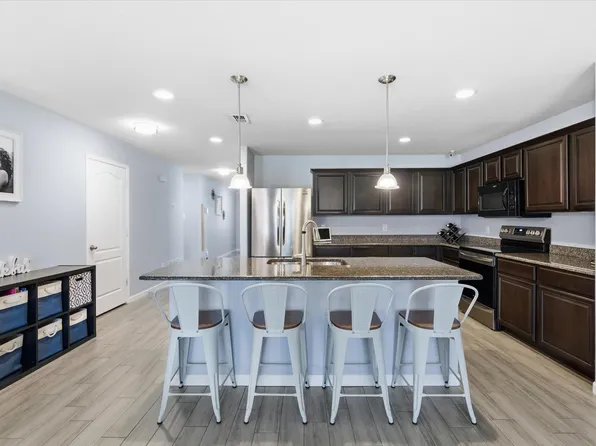 7705 Captain Ln, Fort Worth, TX 76179