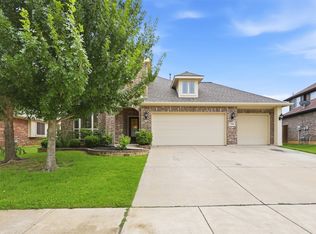 1385 Litchfield Ln, Burleson, TX 76028