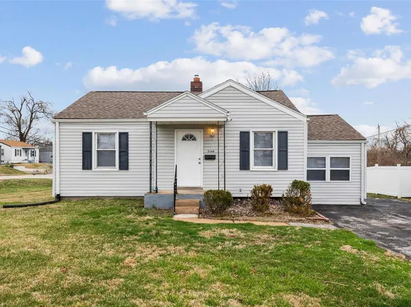 3166 O Hare Dr, Saint Ann, MO 63074