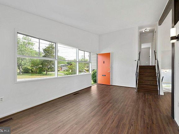 4th image of 4205 Javins Dr