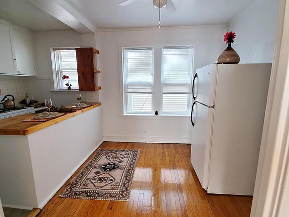 4th image of 4820 N Hermitage Ave #1