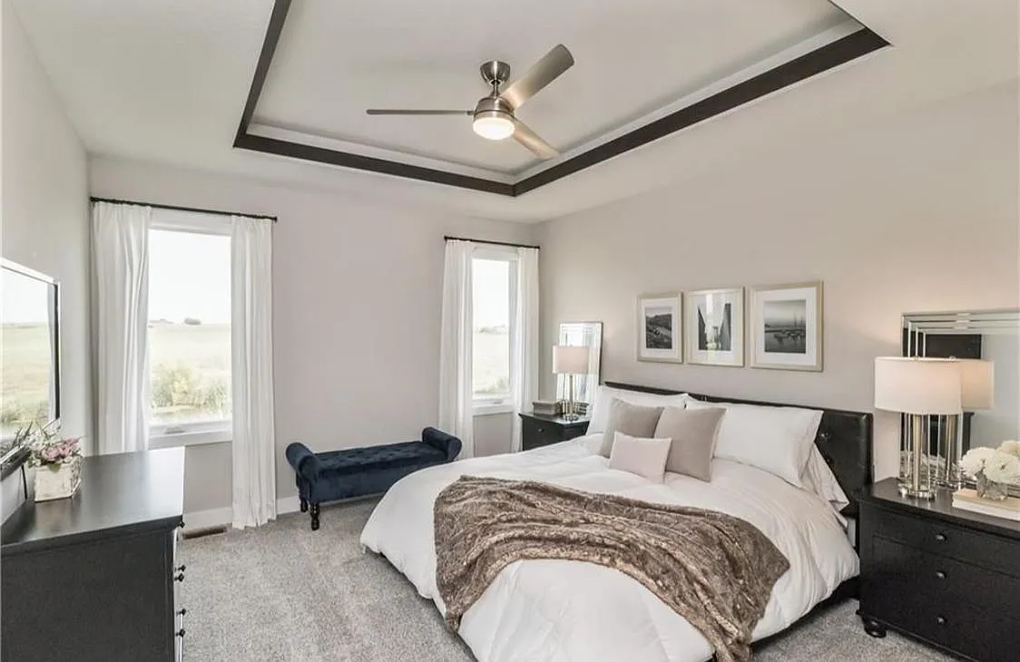 4 bed, 2700 sqft, $2,895 — Photo 3